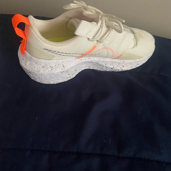 WOMEN'S NIKE CRATER IMPACT CASUAL SHOES - Picture 8 of 9